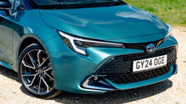 Toyota Corolla Excel in the UK - front static 
